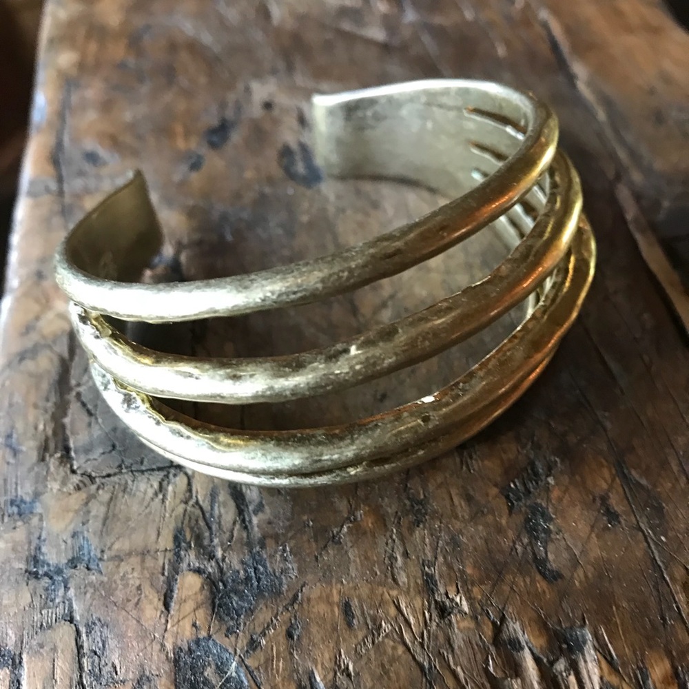 Fashion cuff brass/ gold tone
